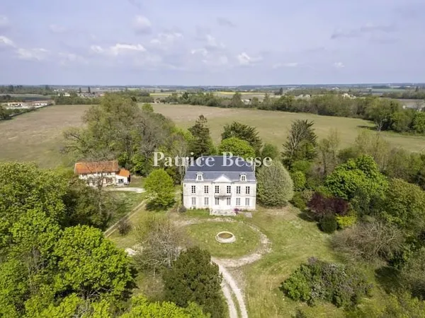 Château 8 pièces 350 m²