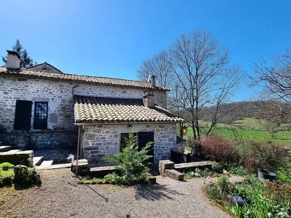 Beaucoup de charme pour cette maison de caractère avec vue dégagée