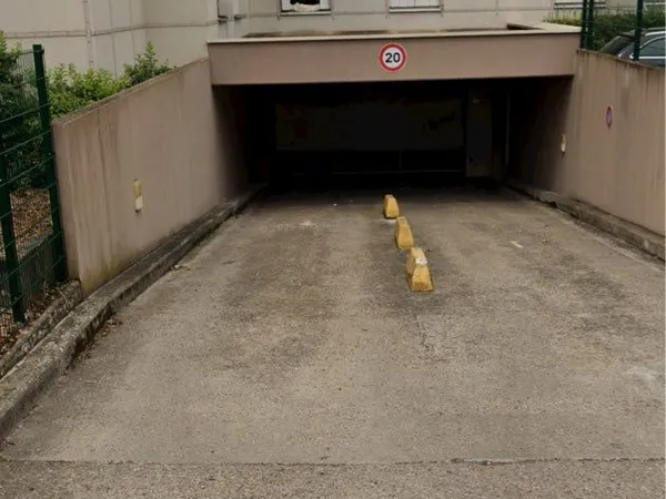 Box sécurisé de 12m2 à louer