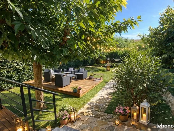 Appartement rénové avec jardin de 180 m², à 10 min des plages des Lecques