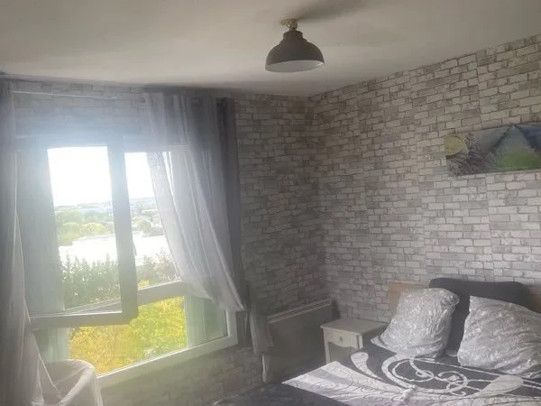 Chambre à louer dans un t2