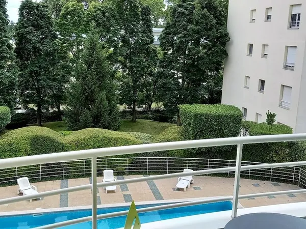 Agréable studio meublé dans résidence avec piscine