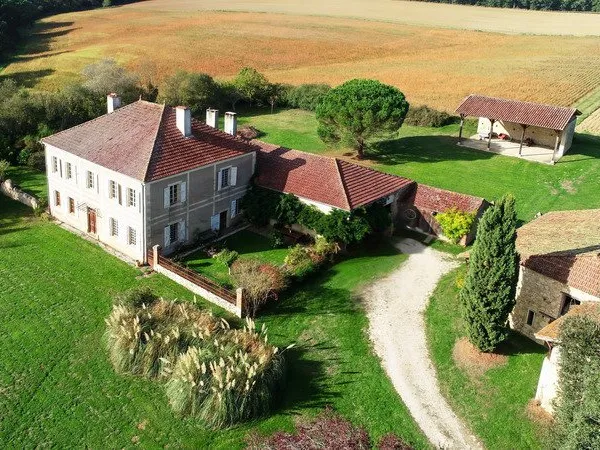 Propriété à vendre 9 pièces RIGUEPEU (32) - 315 m2 - 1,9 hectares