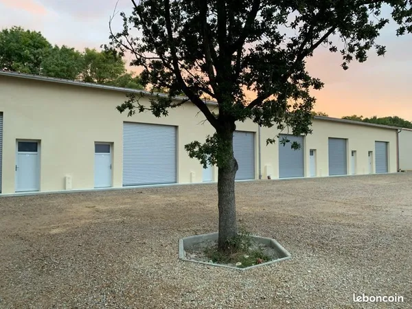 Dépôt 120m2