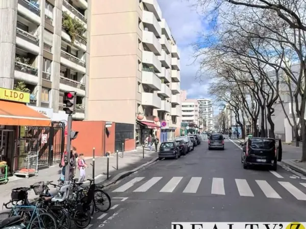 Local commercial 150 m²