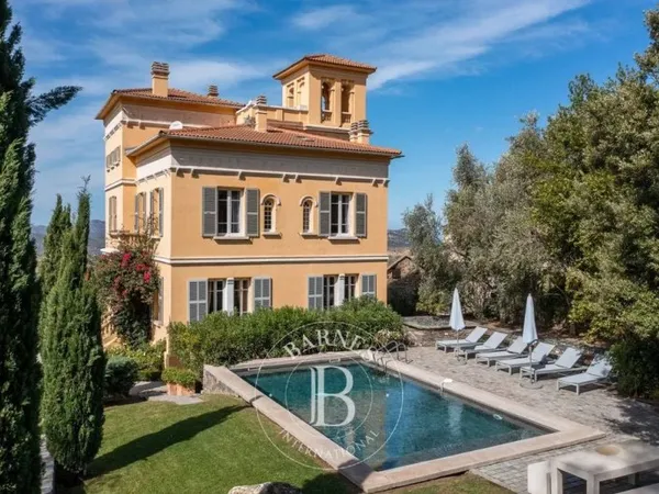 Château 420 m²