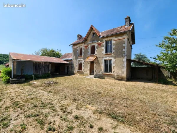 Maison ancienne 72m² avec dépendances
