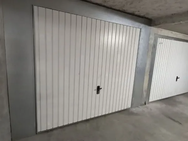 Parking/Garage