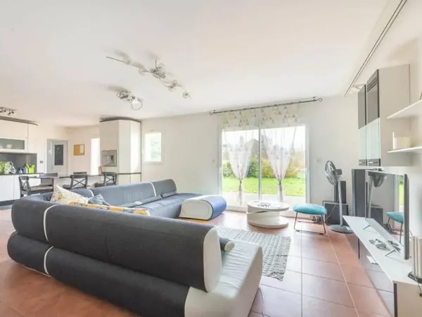 Maison 8 pièces 200 m²