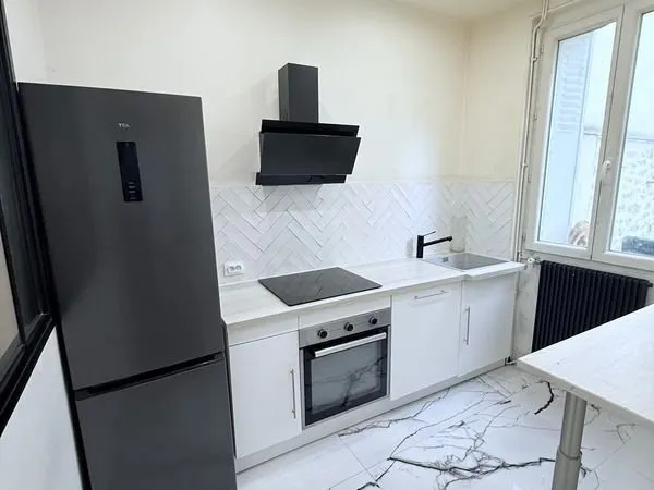 Maison de ville renovee type f3 a 3 min de la gare