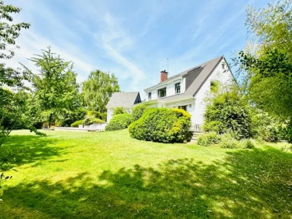 Maison 9 pièces 278 m²