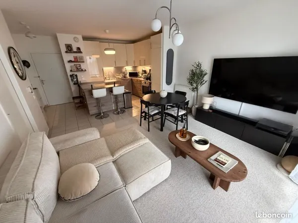T2-48.5 m² avec jardin 92 m²-2 parkings
