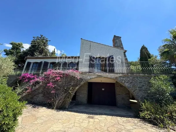 Gigaro: belle villa avec vue mer
