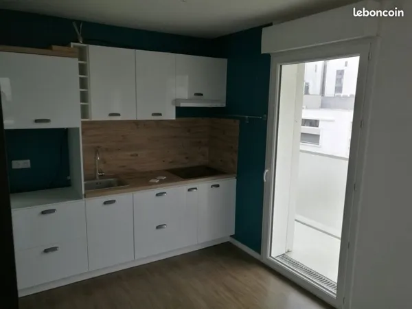 [dpe c / rentabilité brute 5,5%] t2 récent (2011) avec locataire en place - investissement sécurisé 
