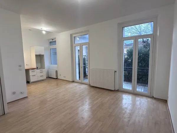 Appartement T3 70m2 balcon centre ville cavaillon