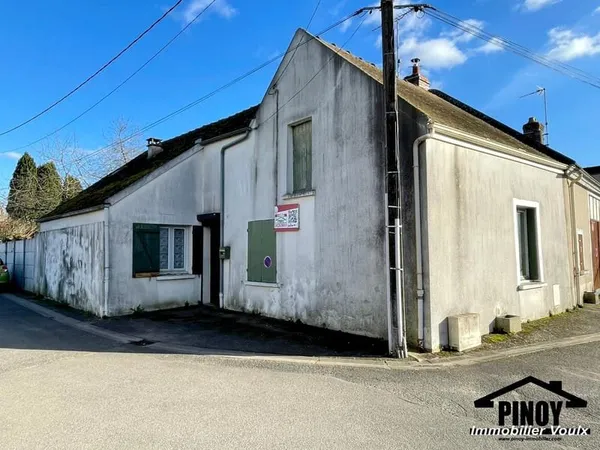 Maison ancienne avec jardin et 3 garages ESMANS