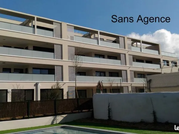 Dernier etage GRAND APPARTEMENT T3, terrasse, garage, SAINT JULIEN 13012