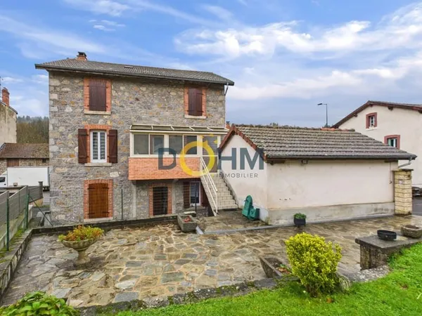 MAISON 100 m2 avec appartement 55 m2
