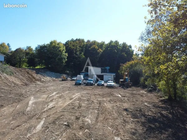 Local commercial 275 m² SAINTES