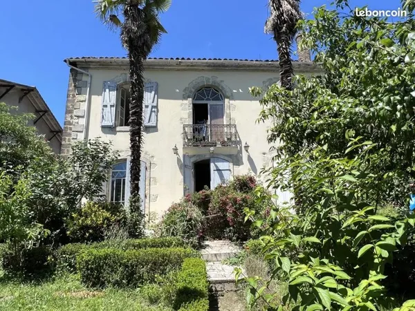 Maison 7 pièces 285 m²