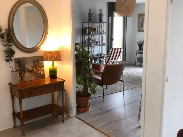 Colocation - chambre disponible - courte durée possible