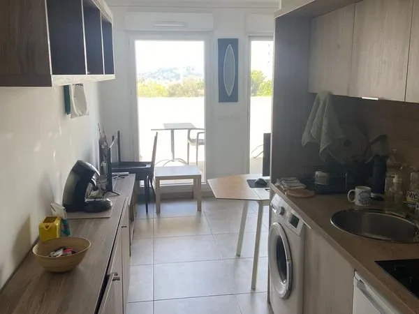 T1 meublé avec terrasse + garage & clim - Vue dégagée & Notre-Dame de la Garde