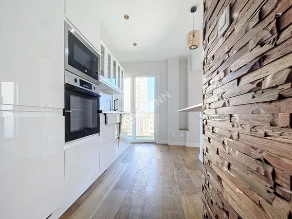 Toulon Le Mourillon Appartement T3 dans résidence de grand s...