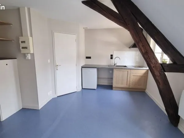 Location Studio 17m2 non meublé hyper centre