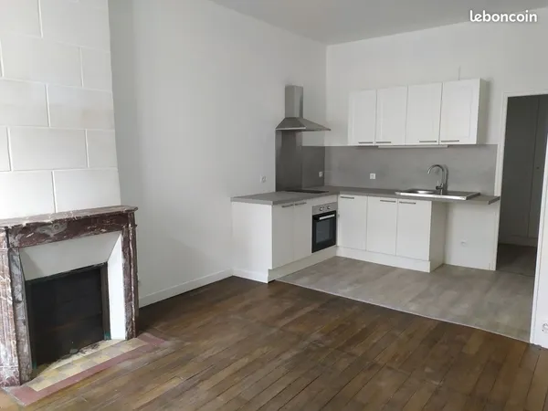 LOUE GRAND STUDIO TOURS quartier PREBENDES