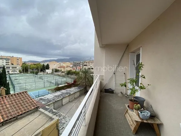 EXCLUSIVITE *** T4 LUMINEUX avec parking, proximité Chalucet, Gare, Montéty ***