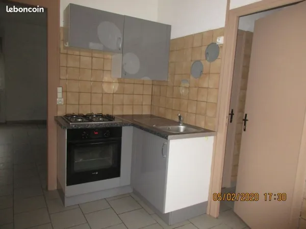 Petite maison cntre ville
