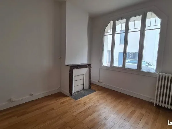 Local professionnel 22m² Rue Lobin