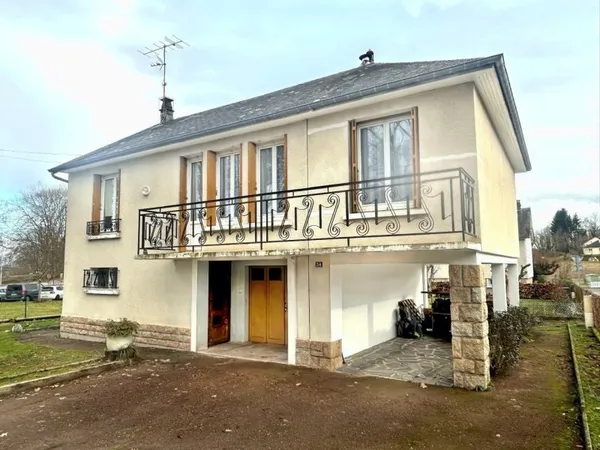 Maison à Egletons en CORREZE