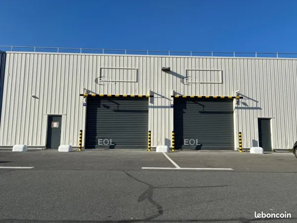 Local d'activité 305 m²