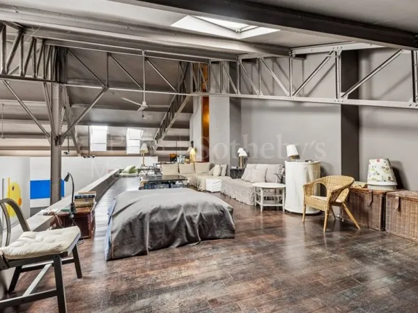Loft d'exception de 840 m² dans une ancienne usine réhabilitée - Arcueil