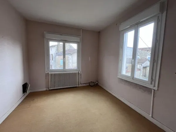 Maison de bourg de 5 pièces principales