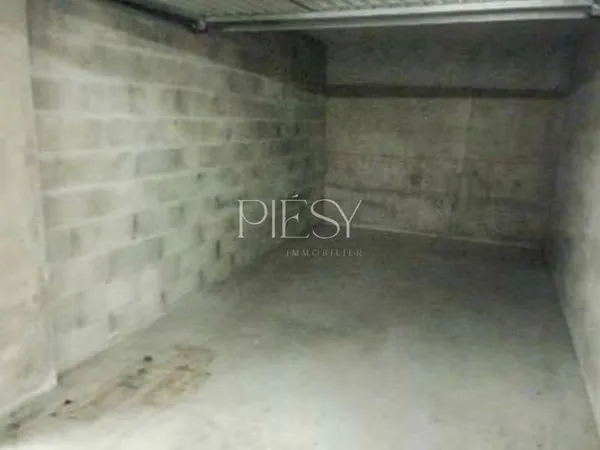 Parking 13 m²