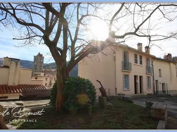 Immeuble 5 appartements à vendre PRATS DE MOLLO LA PRESTE (66)