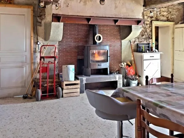 VENDRE MAISON ANCIENNE A RENOVER SUR 3208m² DE TERRAIN-21390 DOMPIERRE EN MORVAN
