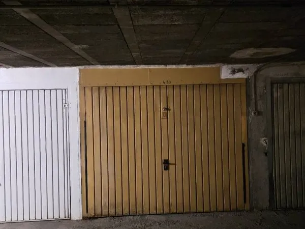 Parking 12 m²