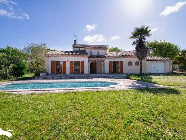 Maison 5 pièces 203 m²