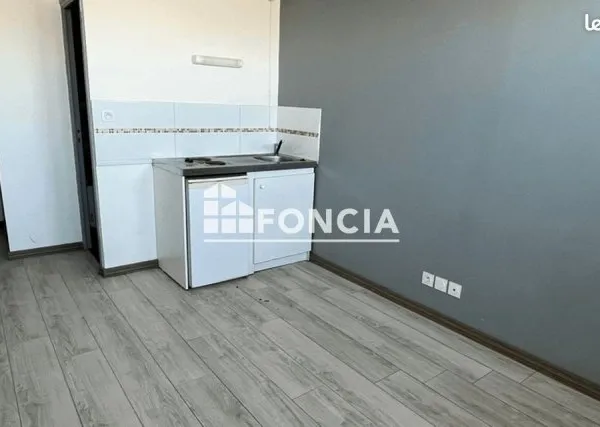 Lot de 4 studios a renover