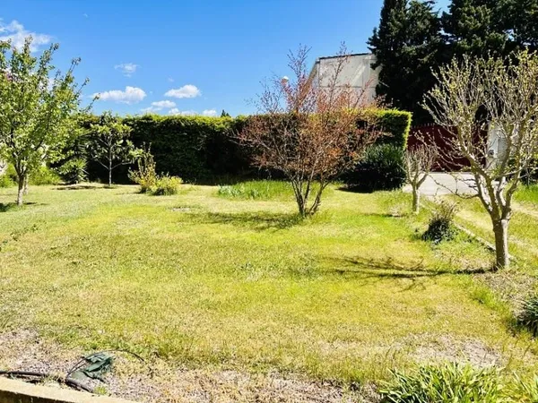 Terrain 378 m²