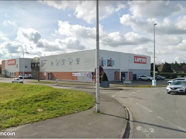 Local commercial 470 m²