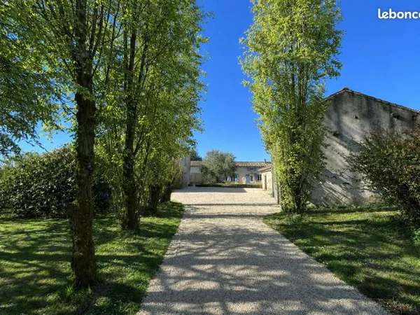 Propriété 5 pièces 155 m²