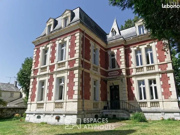 Maison 8 pièces 268 m²