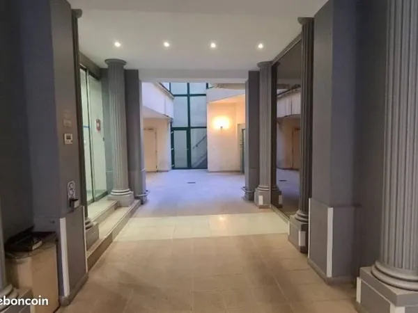Emplacement de stationnement - Rue Bleue, Paris 9ème - 130 euros par mois CC