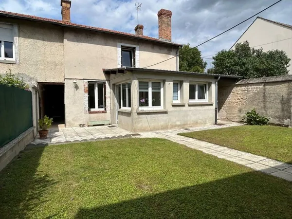 Maison à Rénover - Bourg Dynamique à 15 min de Reims
