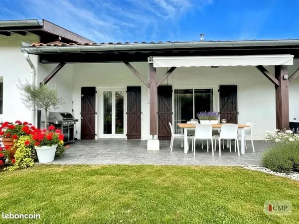 Propriété 4 pièces 121 m²