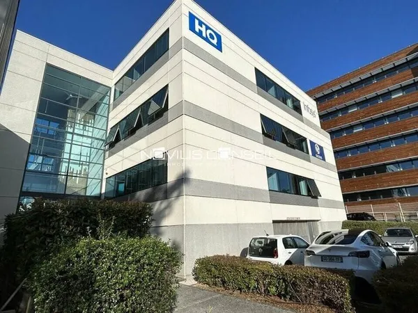 Bureau 820 m²